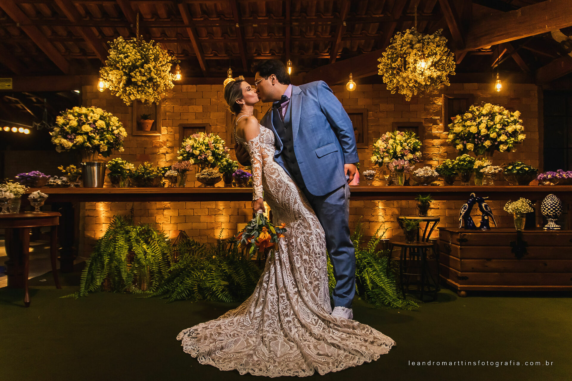 Casamento Juliana e Leonardo no espaço Casa Évora Eventos