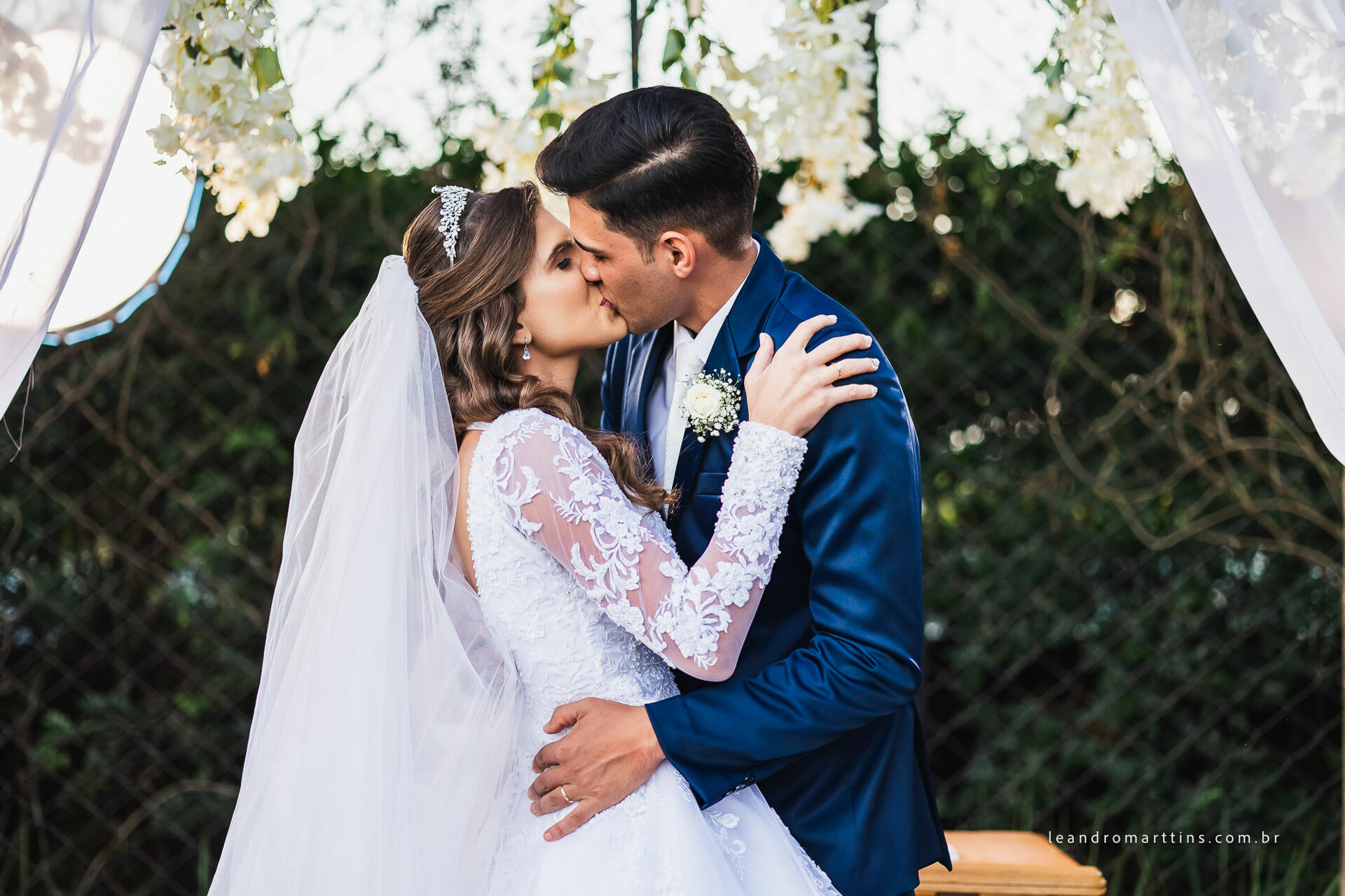Casamento Kamila e Jessé no espaço Bella Faria Eventos