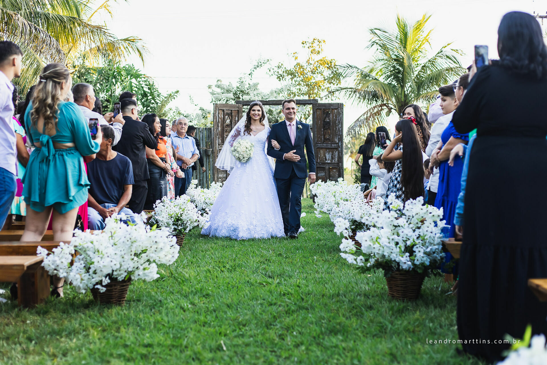 Casamento Kamila e Jessé no espaço Bella Faria Eventos