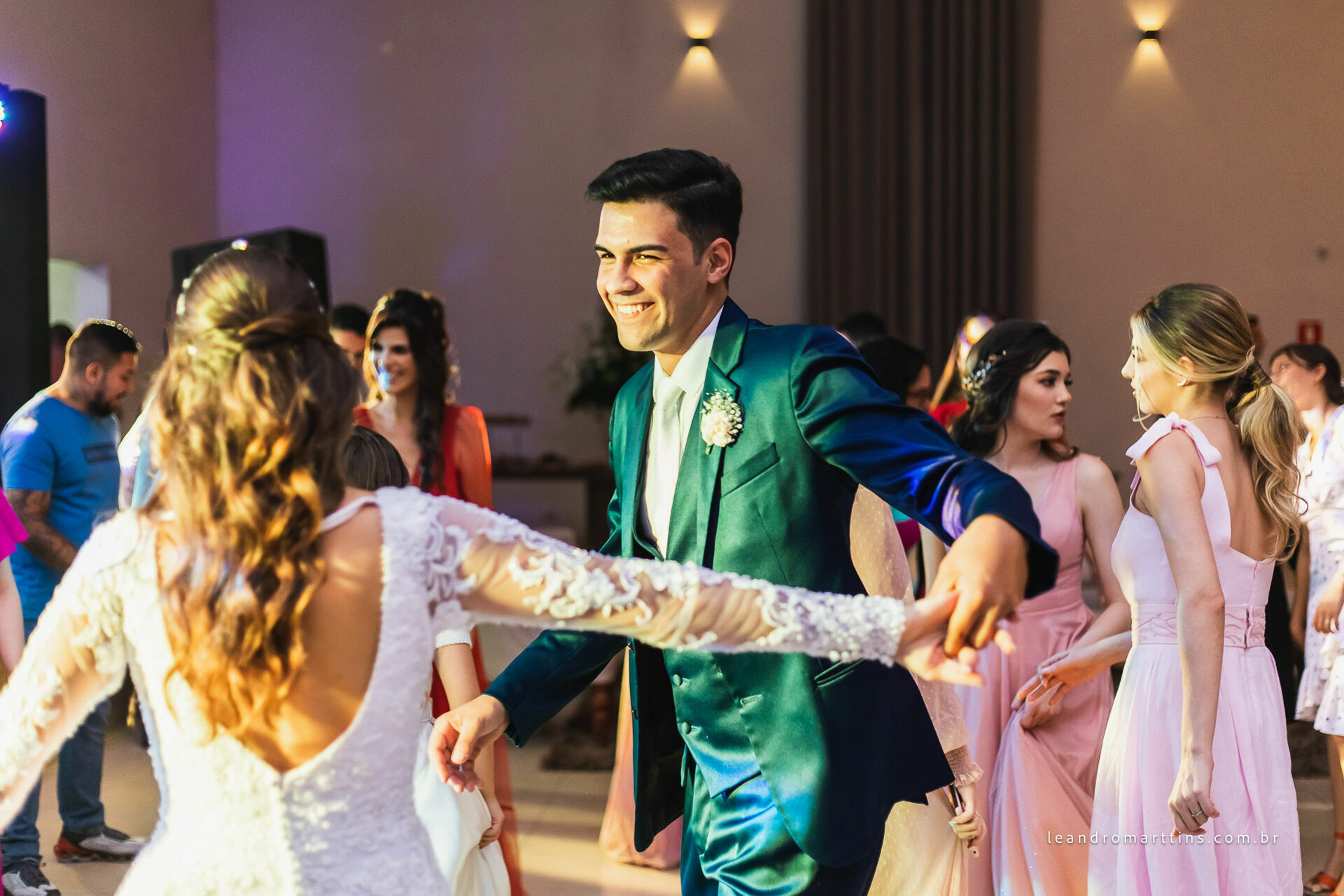 Casamento Kamila e Jessé no espaço Bella Faria Eventos
