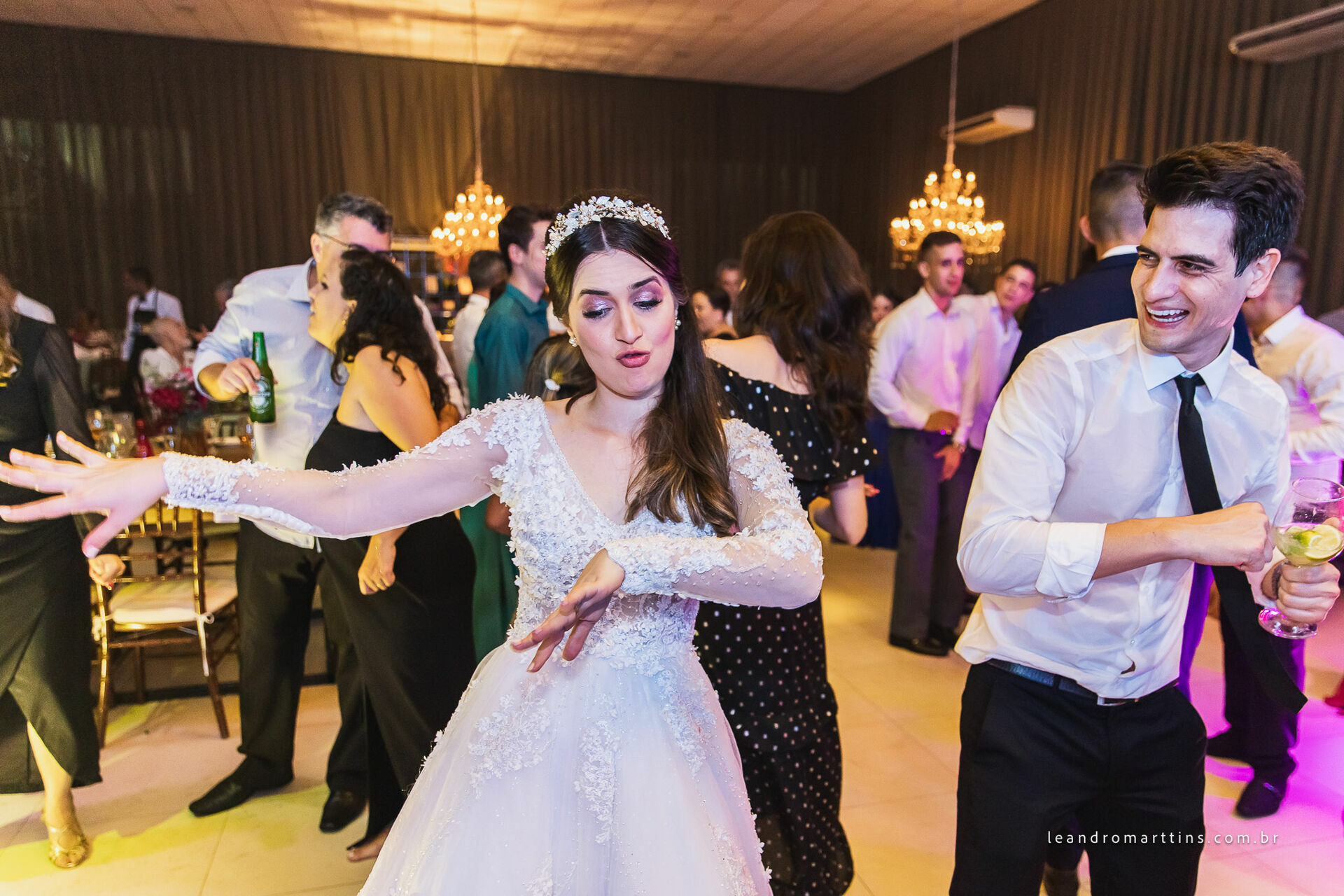 Casamento Sarah e Rafael no espaço Villa Romeu em José Bonifácio - SP