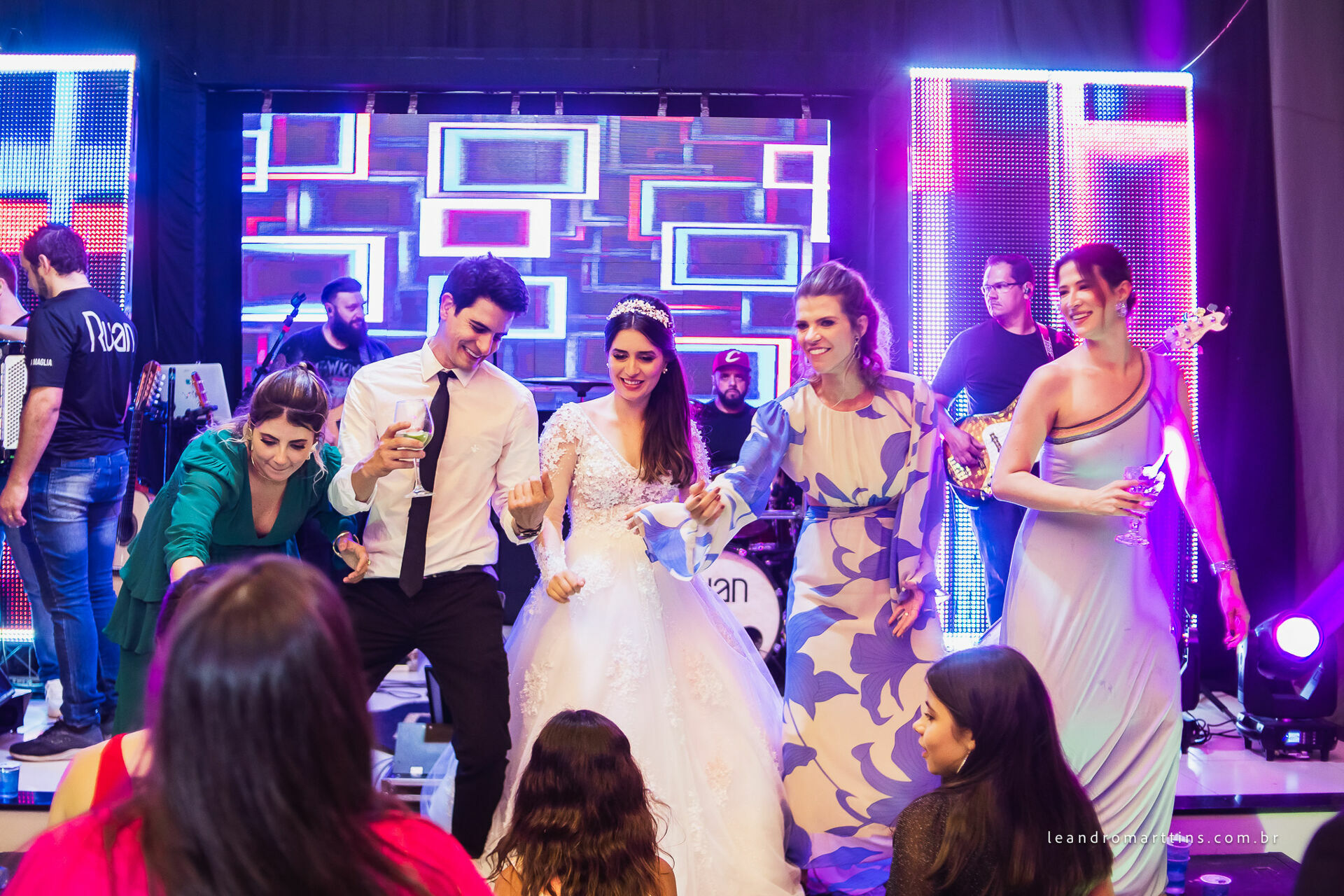 Casamento Sarah e Rafael no espaço Villa Romeu em José Bonifácio - SP