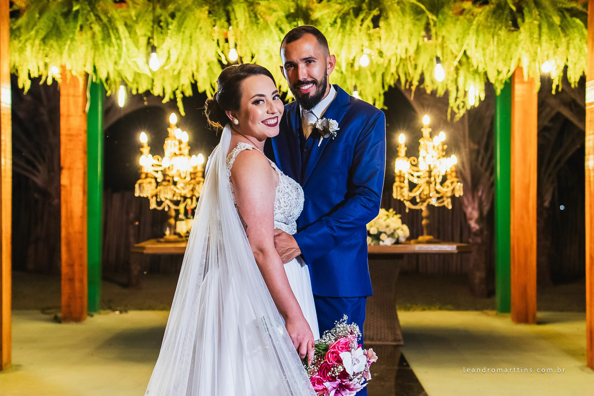 Casamento Renata e Alexsandro no espaço MariFestas em Guapiaçu