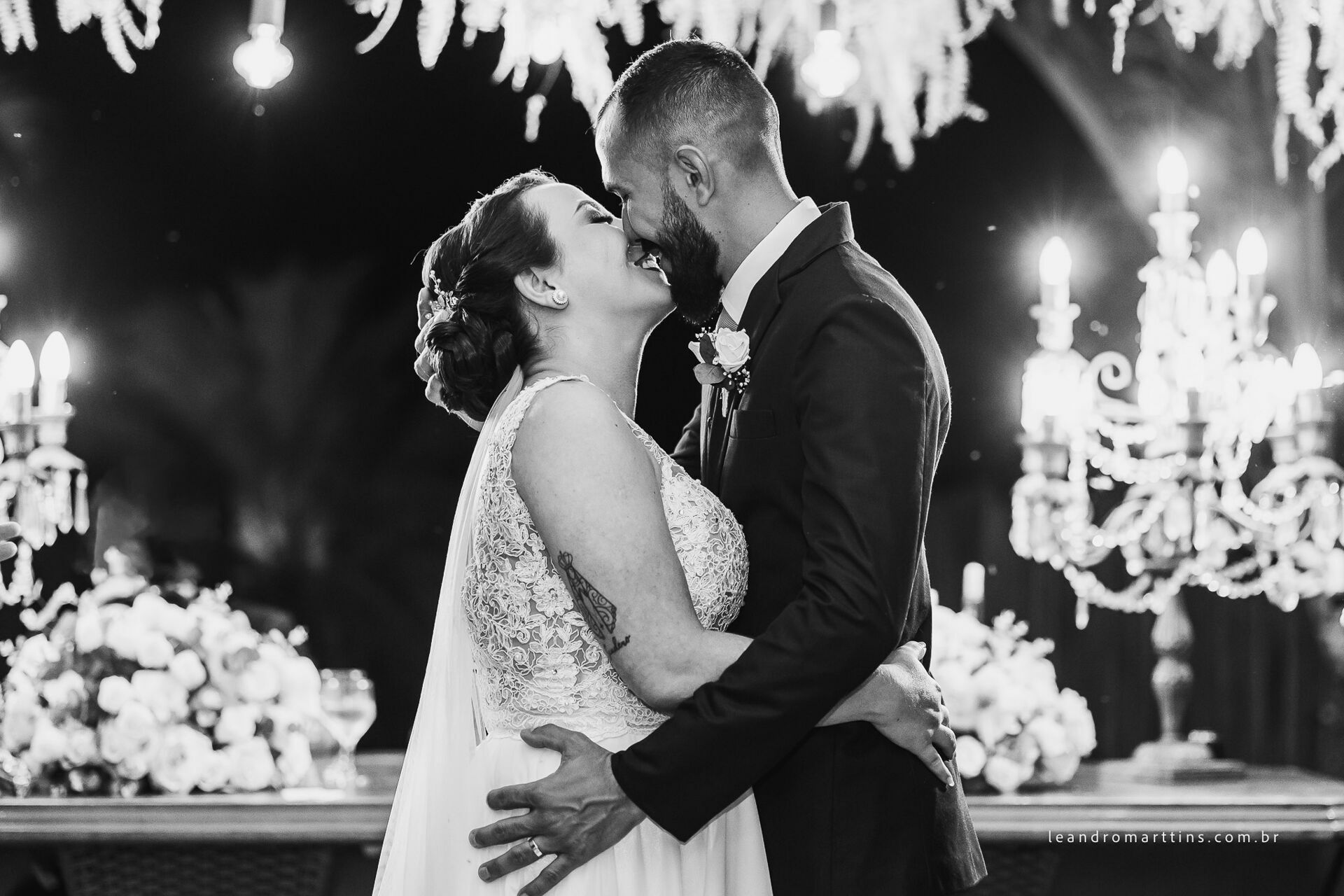Casamento Renata e Alexsandro no espaço MariFestas em Guapiaçu