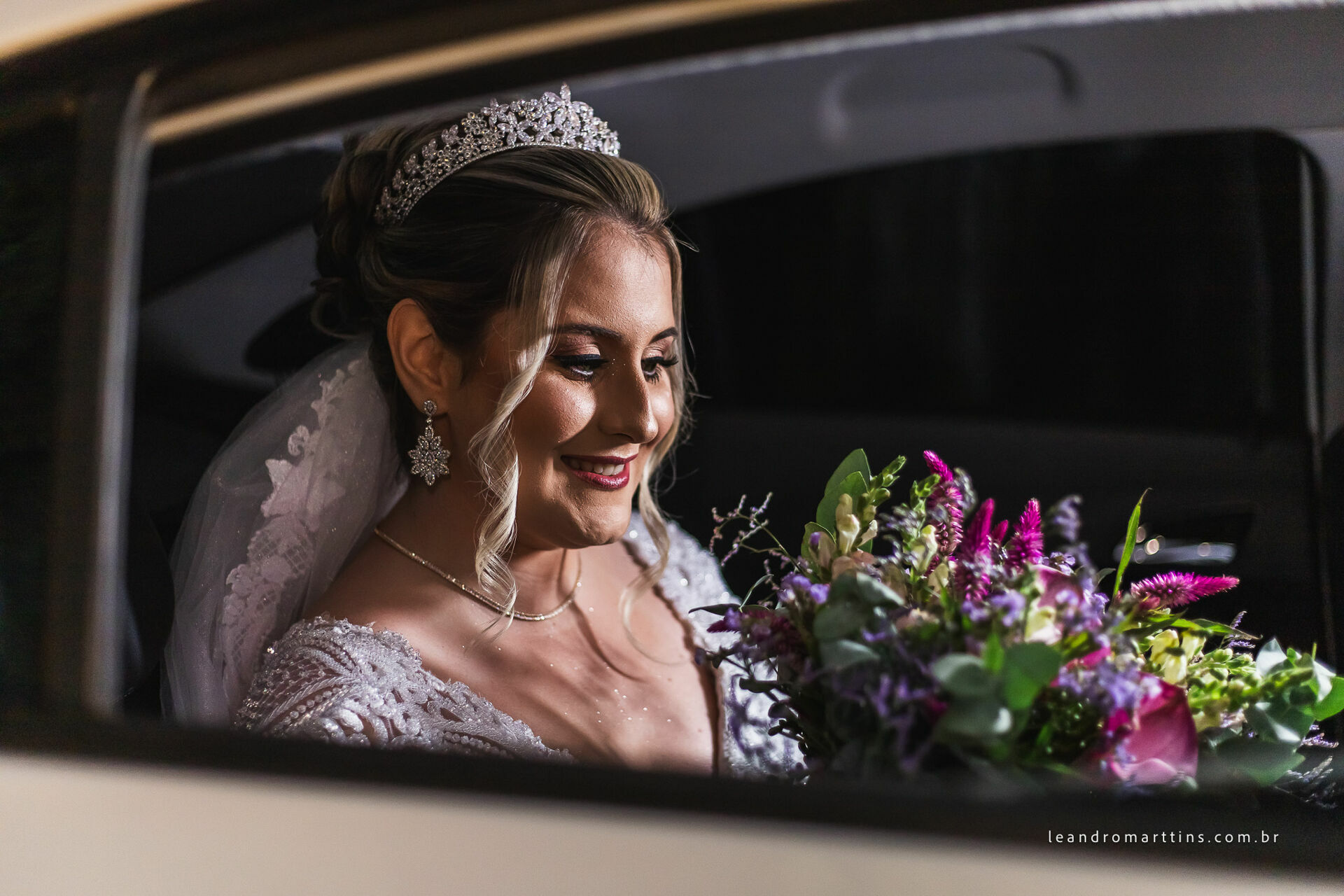 Casamento Stefanie e Jhonatan no espaço Bella Faria Eventos