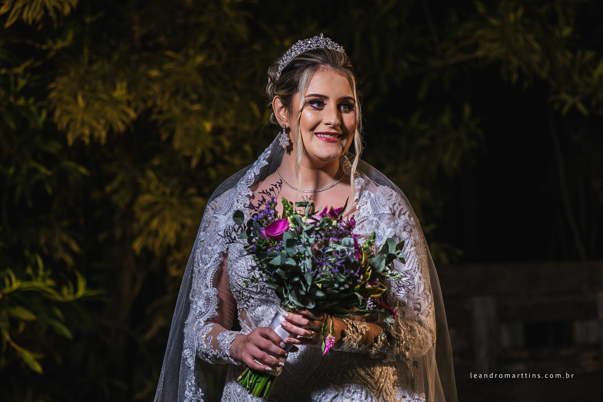 Casamento Stefanie e Jhonatan no espaço Bella Faria Eventos