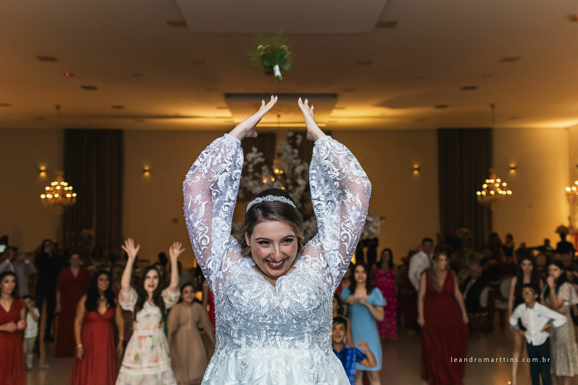Casamento Ana Louise e Thiago no espaço Bella Faria Eventos