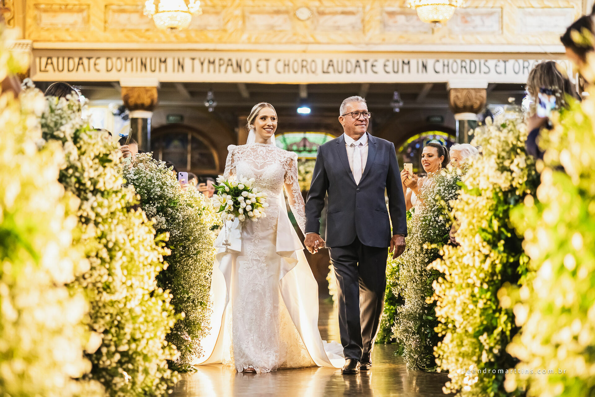 Casamento Mariana e Maurício no espaço Almeida Pires Buffet