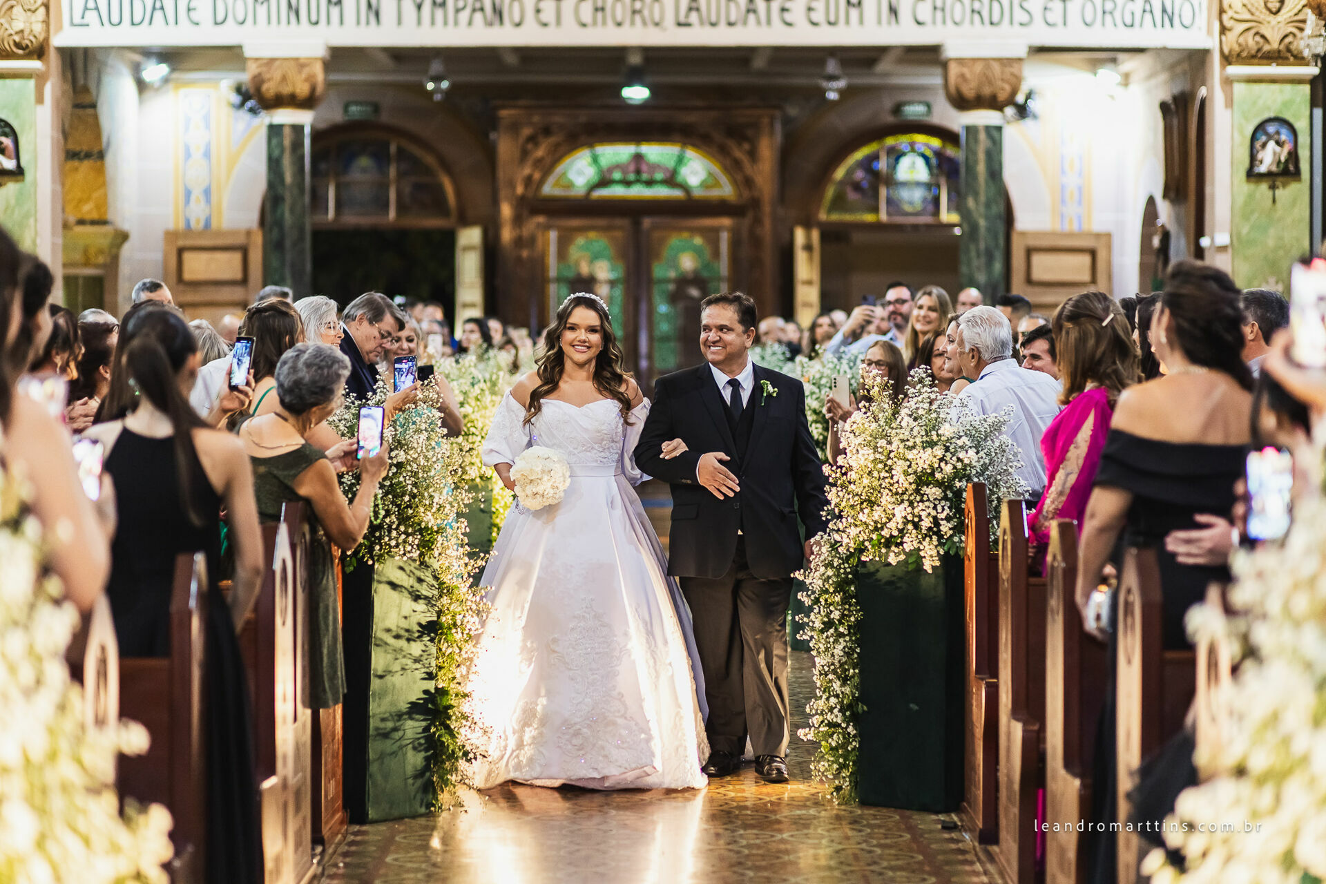 Casamento Júlia e Renan no espaço Almeida Pires Buffet