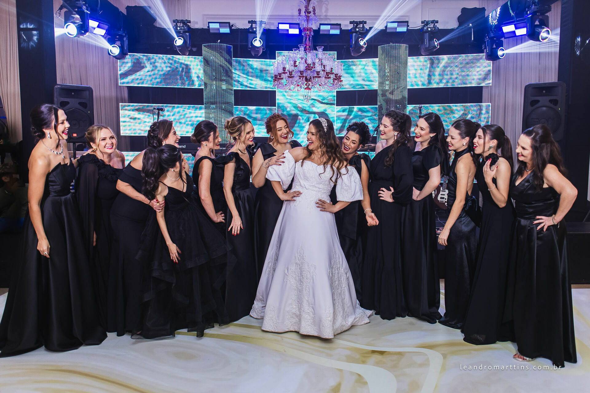 Casamento Júlia e Renan no espaço Almeida Pires Buffet
