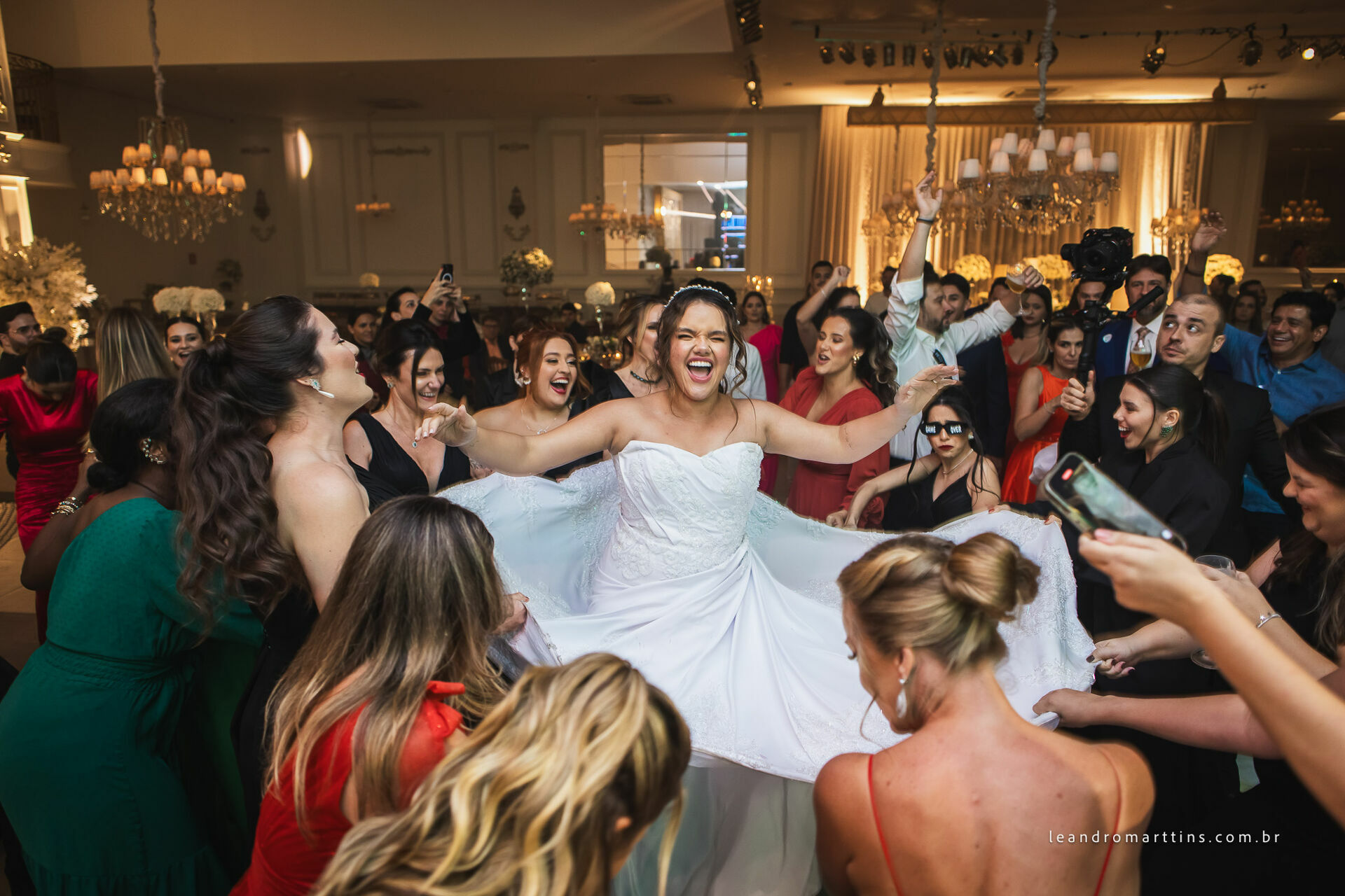 Casamento Júlia e Renan no espaço Almeida Pires Buffet