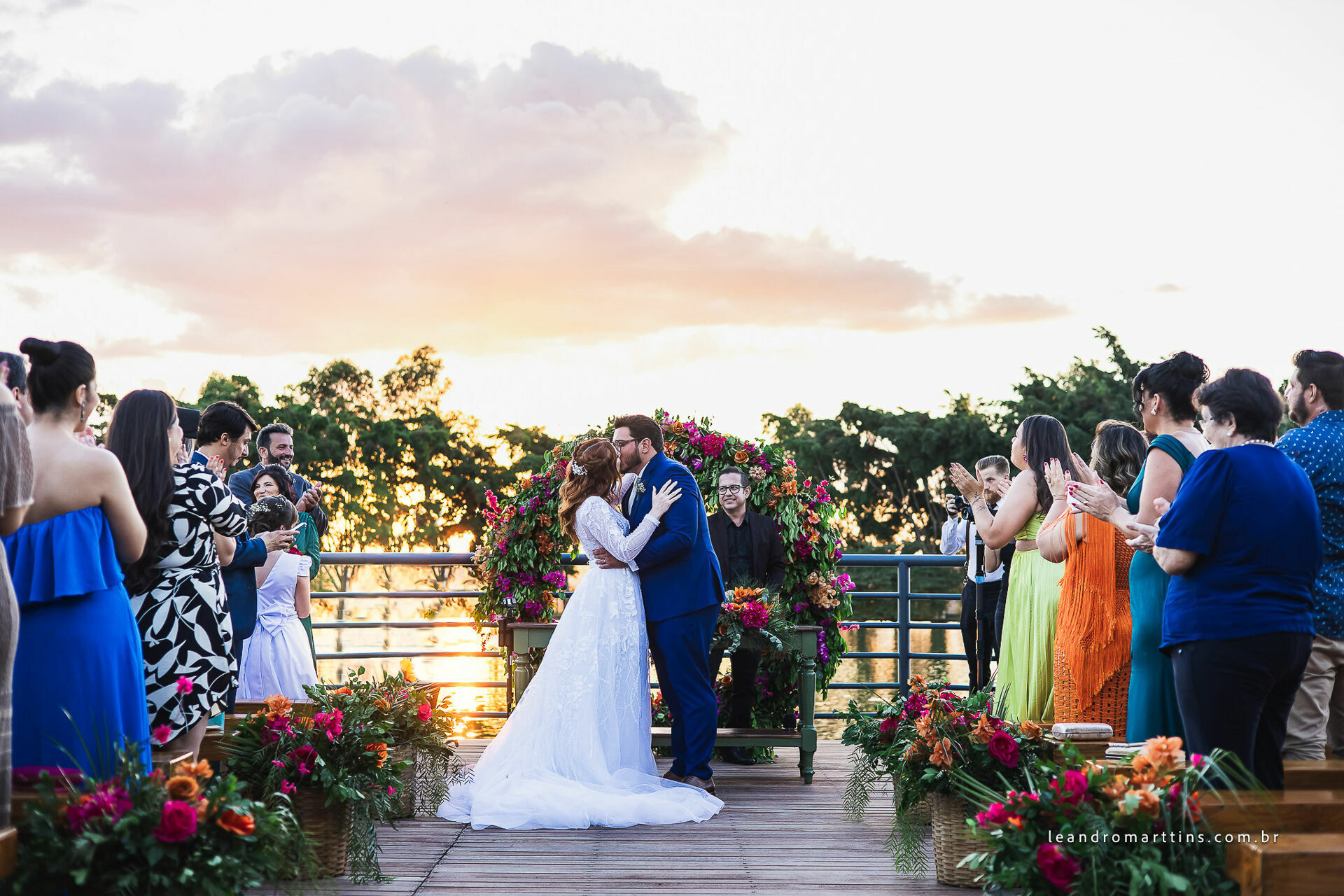 Casamento Letícia e Vinícius no espaço Monett Eventos