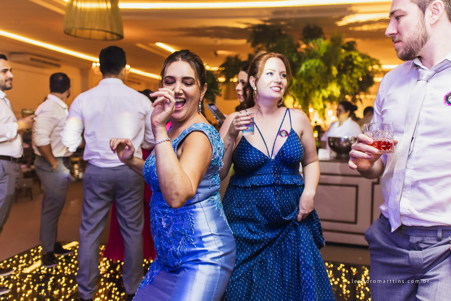 Casamento Letícia e Vinícius no espaço Monett Eventos