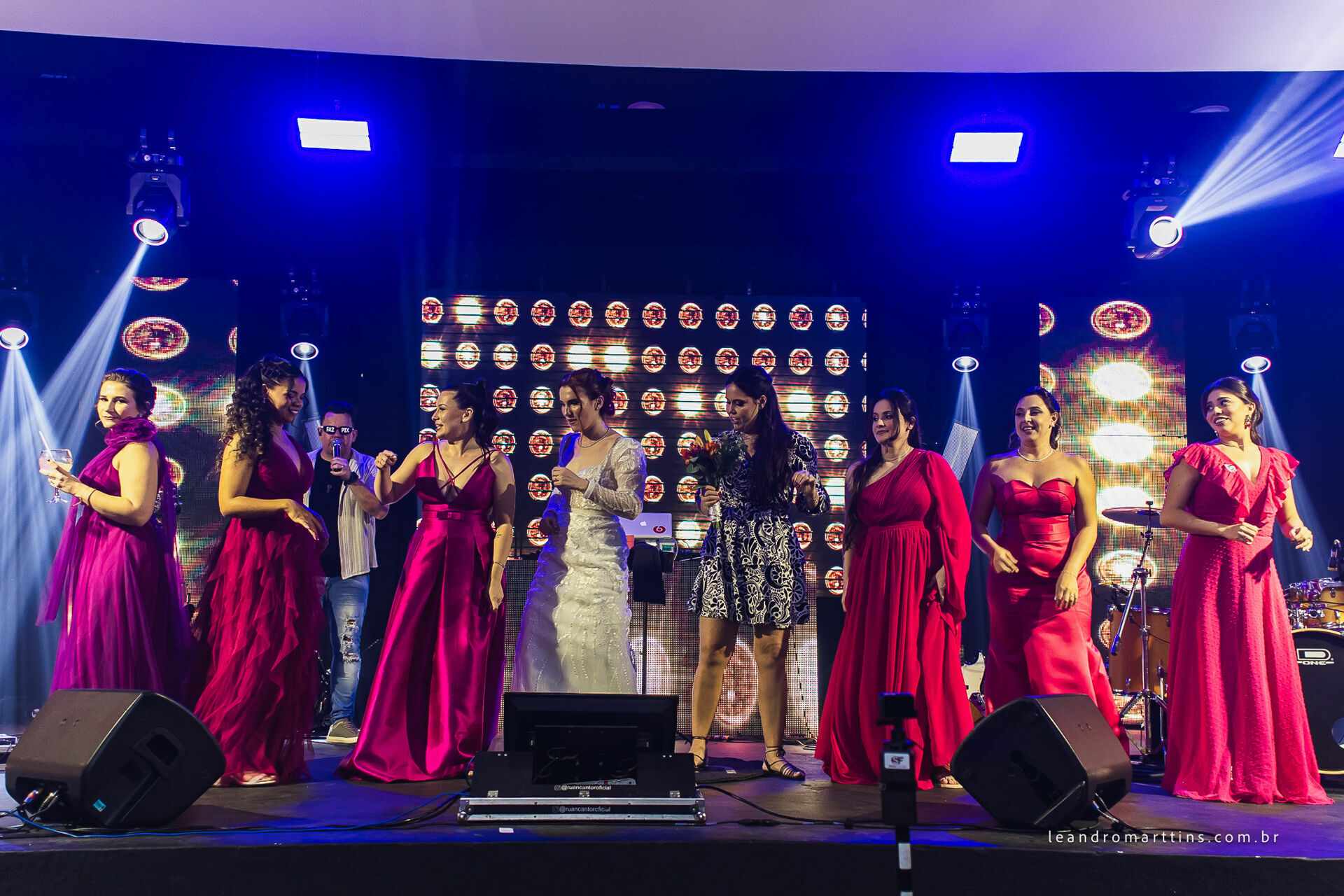 Casamento Letícia e Vinícius no espaço Monett Eventos