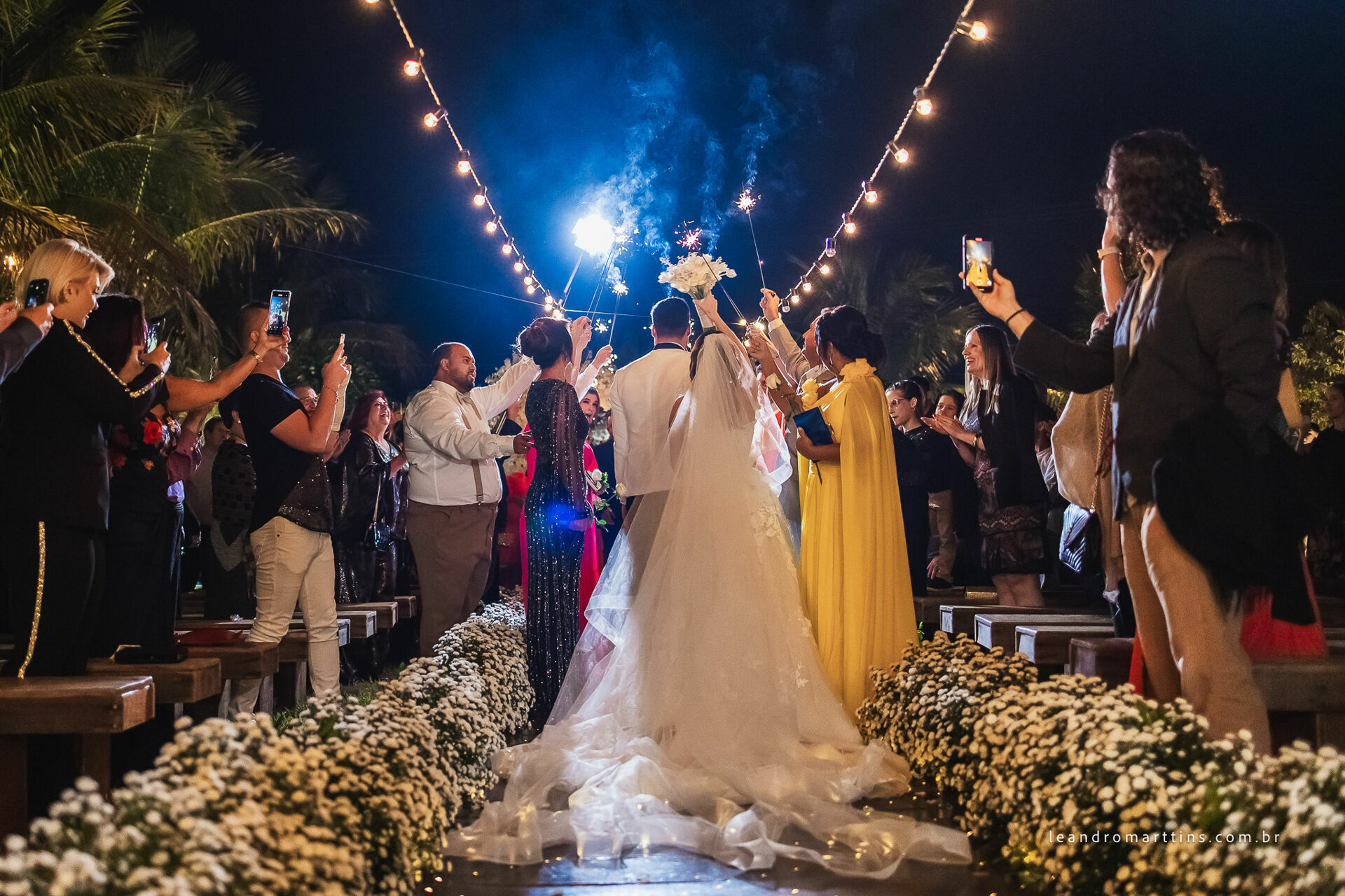 Casamento Thaís e Vitor no espaço Bella Faria Eventos