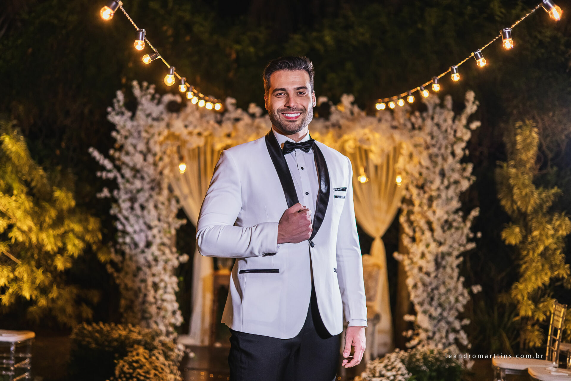 Casamento Thaís e Vitor no espaço Bella Faria Eventos