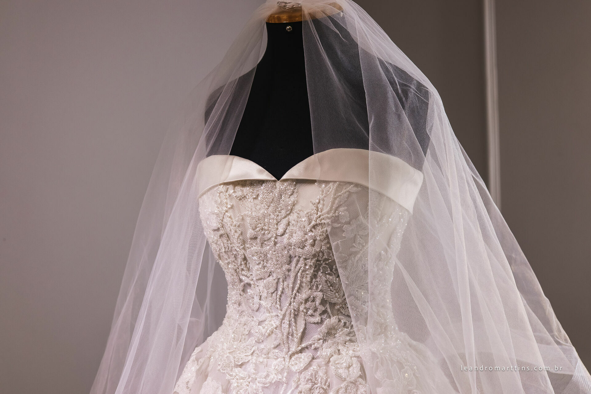 Casamento Thaís e Vitor no espaço Bella Faria Eventos