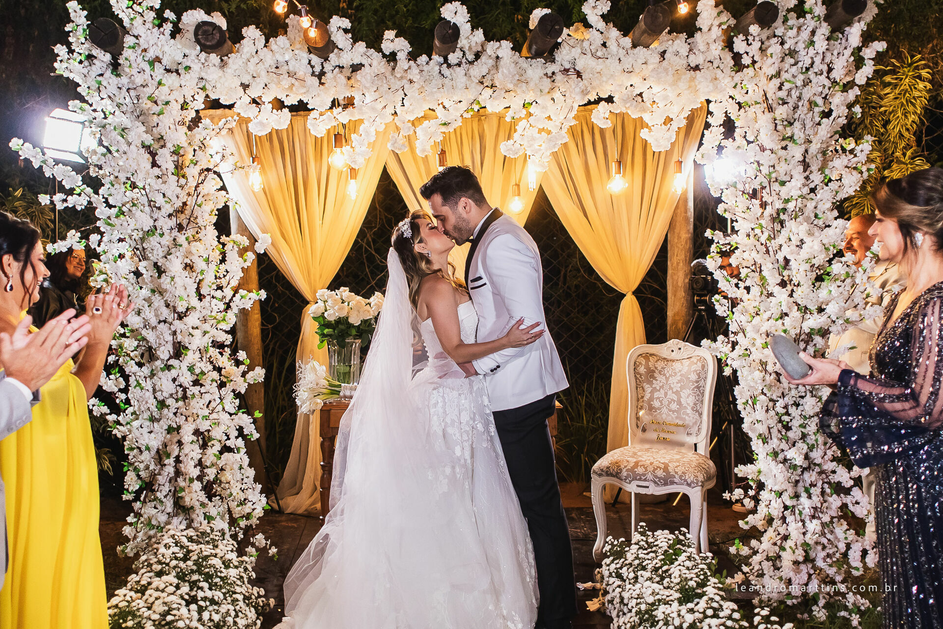 Casamento Thaís e Vitor no espaço Bella Faria Eventos