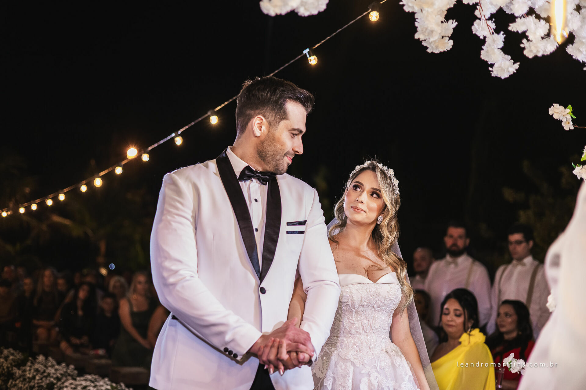 Casamento Thaís e Vitor no espaço Bella Faria Eventos
