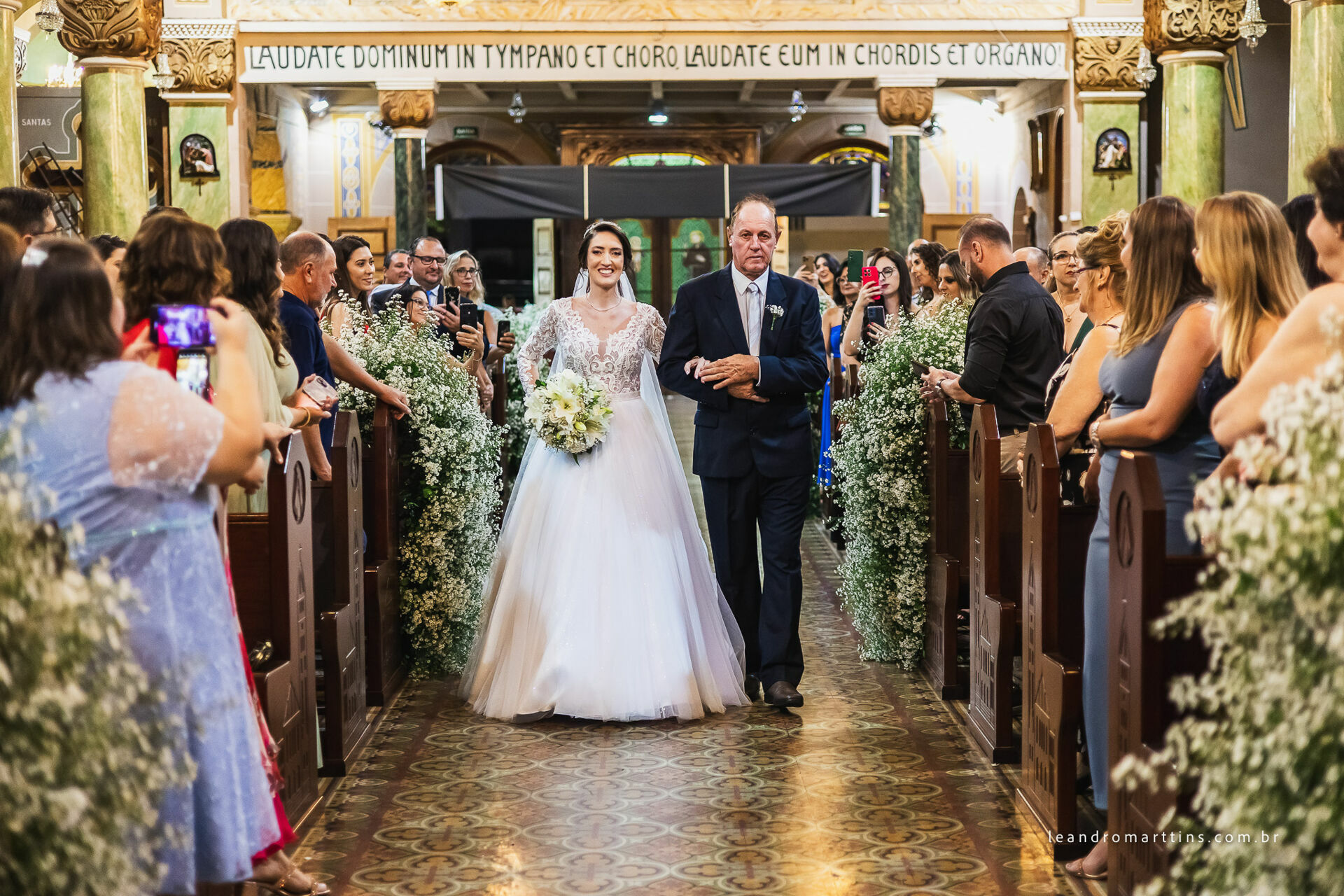 Casamento Flaviane e Alessandro no espaço Fauze Karam Buffet